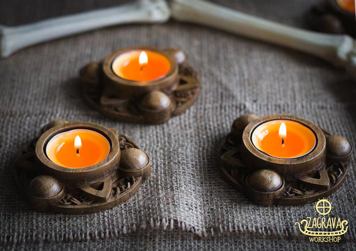 Candle holder with Norse ornaments from oak "Triquetra"