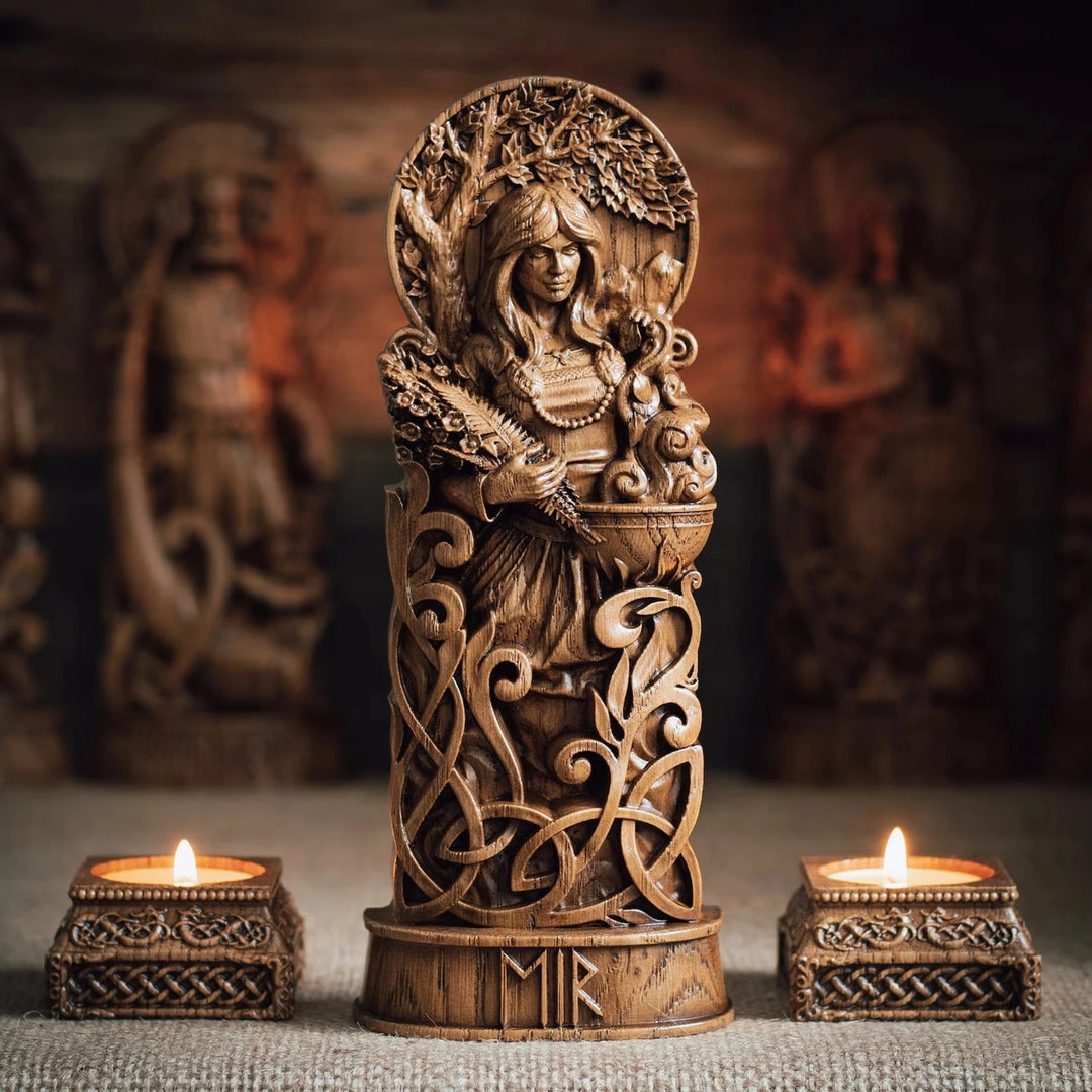 Eir wooden statue from oak